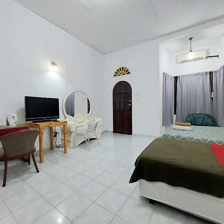 Rumah Rehat Qnm Holidays Kuala Terengganu Exteriör bild